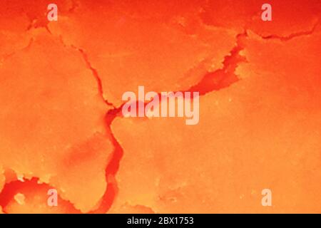 Abstrakt orangener Hintergrund mit durchlaufenden Adern Stockfoto