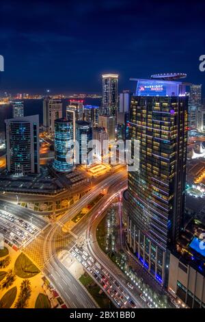 Wunderschöne Stadtansicht der West Bay Gegend. Marriott Marques Hotel Doha Stockfoto