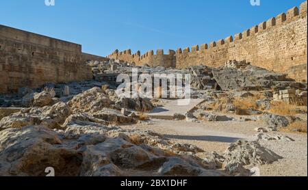 Lindos Akropolis-Befestigungsanlagen in Rhodos, Griechenland Stockfoto