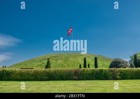 Jelling National Monuments Hügel in Jelling, Dänemark Stockfoto