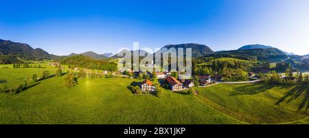 Panorama, Jachenau Dorf, Isarwinkel, Drohnenschuss, Oberbayern, Bayern, Deutschland Stockfoto