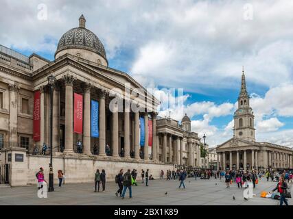 Trafalgar Square, National Gallery, Church of St Martin-in-the-Fields, London, England, Großbritannien Stockfoto