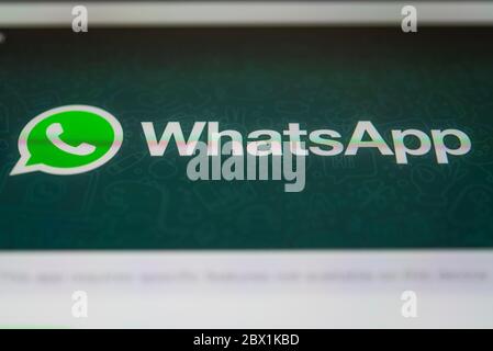 WhatsApp Messenger, Instant Messenger Service, App-Symbol, Screenshot, Smartphone, Detail, Vollbild Stockfoto