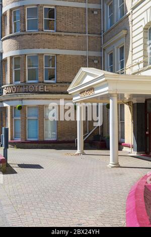 Savoy Hotel, Teil der Specialist Leisure Group Limited, in der West Hill Road, Bournemouth, Dorset UK im Mai - renoviert im NICI-Sommer 2022 Stockfoto