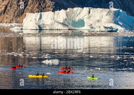 Antarktis, Südliche Ozeane, Antarktische Halbinsel, Graham Land, Andvord Bay, Néko Harbour, Kajak-Erkundung Stockfoto