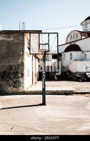 Outdoor Basketball Netz in Kreta, Griechenland Stockfoto