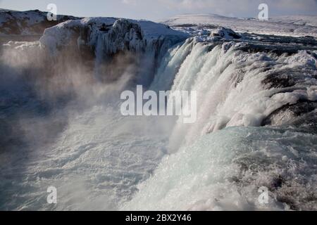 Island, Nationalpark Jokulsargljufur, Dettifoss Wasserfall im Winter (der größte Europas) Stockfoto