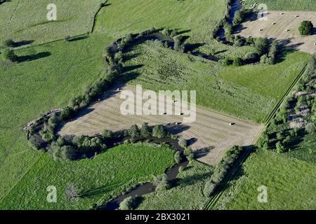 Frankreich, Territoire de Belfort, Bourbeuse-Tal, mäandernder Fluss, Luftaufnahme Stockfoto