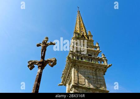 Frankreich, Finistere, Landerneau Daoulas Country, La Roche Maurice, Pfarrhaus, Kirche Saint Yves Stockfoto