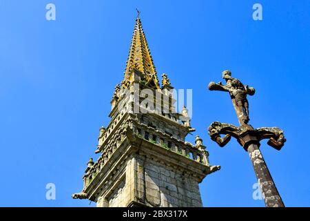 Frankreich, Finistere, Landerneau Daoulas Country, La Roche Maurice, Pfarrhaus, Kirche Saint Yves Stockfoto