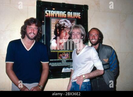 Die Bee Gees werben für ihren "staying Alive"-Soundtrack in London 1983 Stockfoto