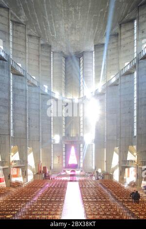 Frankreich, Charente Maritime, Royan, Notre Dame de Royan Kirche erbaut von 1955 bis 1958 von dem Architekten Guillaume Gillet (Grand Prix von Rom) Stockfoto