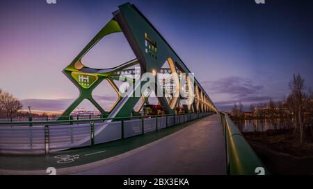 Alte Brücke in Bratislava, Slowakei Stockfoto