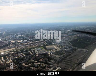 München Überflug in einem Propellerflugzeug Stockfoto