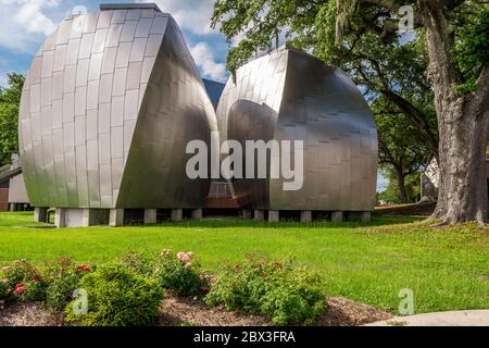 OHR-O’Keefe Museum of Art in Biloxi, Mississippi, das der Keramik von George Ohr, Mad Potter von Biloxi, gewidmet ist und vom Architekten Frank Gehry entworfen wurde. Stockfoto