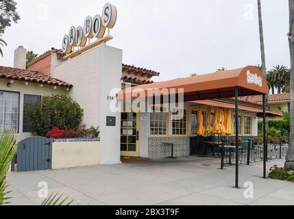 Santa Barbara, Kalifornien, USA. Juni 2020. Das erste und letzte verbliebene Sambo's Restaurant kündigte an, dass es seinen Namen ändern und sich neu benennen will, nachdem es diese Woche wegen der rassistischen Implikationen seines Namens erneut unter Beschuss geraten war. Das Restaurant wurde 1957 in Santa Barbara von Sam Battistone Sr. Und Newell Bohnet gegründet, die Buchstaben ihres vor- und Nachnamens zusammenlegten, um den Namen des Restaurants zu erfinden. In seiner Blütezeit hatte Sambo's 1,117 Standorte in 47 Bundesstaaten. Kredit: PJ Heller/ZUMA Wire/Alamy Live News Stockfoto