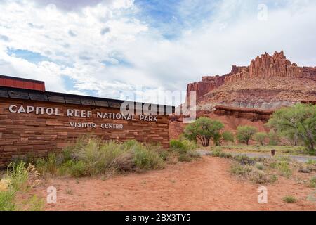 Schild des Capitol Reef National Park Besucherzentrums in Utah Stockfoto