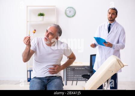 Patient leidet an Diabetes Hausarzt Stockfoto