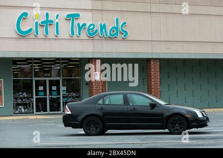 Ein Logo-Schild vor einem Citi Trends-Einzelhandelsgeschäft in Salisbury, Maryland, am 25. Mai 2020. Stockfoto