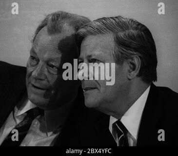 Deutschland / Parteien / SPD / 1979Parteitag in Berlin 1979 . Willy Brandt, Helmut Schmidt. [Automatisierte Übersetzung] Stockfoto