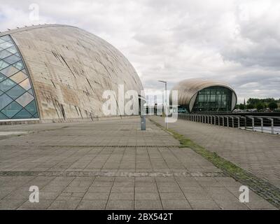 Glasgow Science Center und das Imax Kino auf dem neu entwickelten und regenerierten Pacific Quay und Princes Dock Basin am Fluss Clyde.. Stockfoto