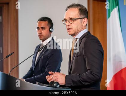 05. Juni 2020, Berlin: Außenminister Heiko Maas (SPD) wird nach einem gemeinsamen Treffen im Auswärtigen Amt gemeinsam mit seinem italienischen Amtskollegen Luigi Di Maio an einer Pressekonferenz teilnehmen. Foto: Michael Kappeler/dpa Stockfoto