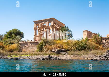 Trajans Kiosk - ein Teil des Tempelkomplexes von Philae, Agilkia Insel, Süditegypten Stockfoto