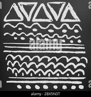 Niedliche Kinderzeichnung. Weiße Kreide auf einem schwarzen Brett. Kritzelskizze. Geometrisches Muster Stock Vektor