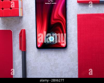 In-display fingerprint sensor of new phone stock image. Stockfoto