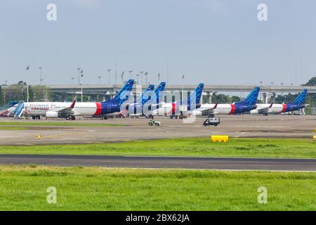 Jakarta, Indonesien 27. Januar 2018: Sriwijaya Air Boeing 737-800 Flugzeuge am Flughafen Jakarta CGK in Indonesien. Boeing ist ein amerikanischer Flugzeughersteller Stockfoto