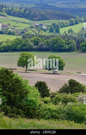 Der Blick von Newlands Corner in der Nähe von Guildford mit Blick auf Albury Dorf in den Surrey Hills England UK Stockfoto