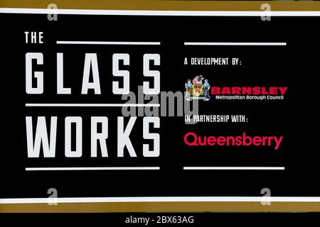 Die Glassworks-Entwicklung im Bau im Stadtzentrum von Barnsley, einer Entwicklung zwischen Queensbury und Barnsley Council Stockfoto