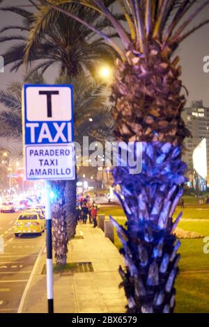 Taxi-Schild von Lima Stockfoto