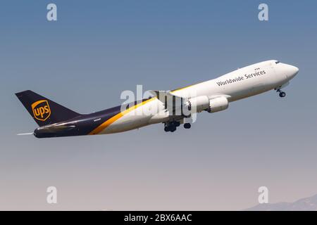 Hongkong, China - 20. September 2019: UPS United Parcel Service Boeing 747-8F Flugzeug am Flughafen Hongkong (HKG) in China. Boeing ist eine amerikanische Luft Stockfoto