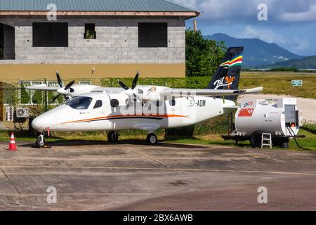 Mahe, Seychellen - 8. Februar 2020: Zil Air Tecnam P2012 Flugzeug am Flughafen Mahe (SEZ) auf den Seychellen. Stockfoto