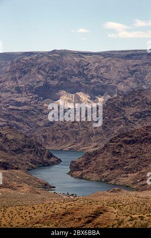 Ein Fluss fließt durch Arizona Canyons Stockfoto