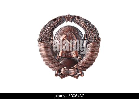 Wappen der Sowjetunion aus Metall auf weißem Hintergrund isoliert Stockfoto