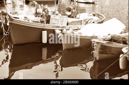 Fischerboote in der Marina von camogli, ligurien, italien Stockfoto