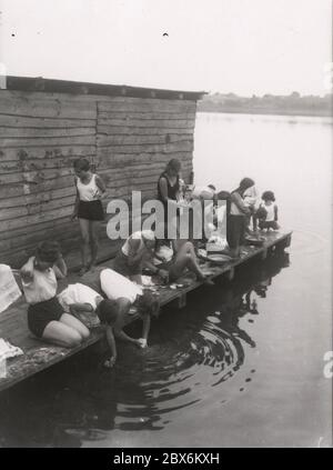 BDM im Sommerlager Heinrich Hoffmann fotografiert 1933 Adolf Hitlers offizieller Fotograf und ein Nazi-Politiker und Verleger, der Mitglied des intime Kreises Hitlers war. Stockfoto