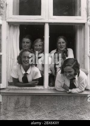 BDM im Sommerlager Heinrich Hoffmann fotografiert 1933 Adolf Hitlers offizieller Fotograf und ein Nazi-Politiker und Verleger, der Mitglied des intime Kreises Hitlers war. Stockfoto