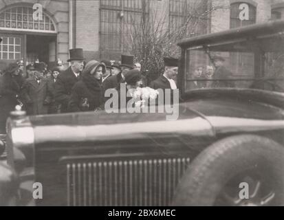 beerdigungsmarsch der SS-Norm Heinrich Hoffmann fotografiert 1933 Adolf Hitlers offizieller Fotograf und ein Nazi-Politiker und Verleger, der ein Mitglied des intime Kreise Hitlers war. Stockfoto