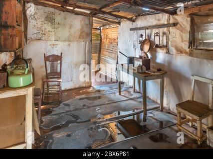 Innenansicht einer typischen Prospectors Hütte in Hannan's North Tourist Mine, Kalgoorlie, Eastern Goldfields, Western Australia, Australien Stockfoto