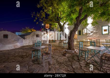 Enge Straßen von Hora, Nacht. Amorgos Island. Kykladen, Griechenland Stockfoto