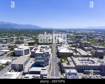 Luftaufnahme von Salt Lake City an der State Street in Richtung Süden in Salt Lake City, Utah, USA. Stockfoto