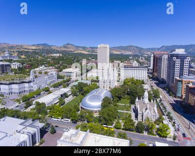 Luftaufnahme des Temple Square, einschließlich Salt Lake Temple, LDS Church Office Building in der Innenstadt von Salt Lake City, Utah, USA. Stockfoto