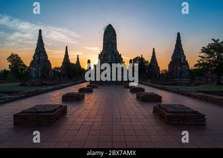 Der Wat Chai Watthanaram Tempel, Ayutthaya archäologischer Komplex, Thailand. Stockfoto