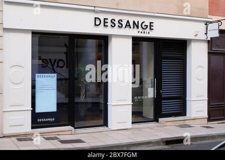 Bordeaux , Aquitanien / Frankreich - 06 01 2020 : Dessange paris Logo des Salon Französisch Friseur Stockfoto