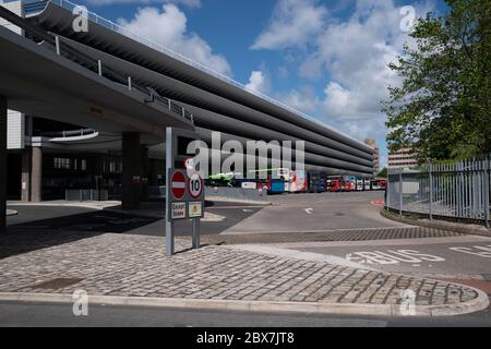 Preston, Großbritannien. Juni 2020. Bild zeigt Preston Busbahnhof von Ove Arup und Partners im Brutalistischen Architekturstil zwischen 1968 und 19 gebaut Stockfoto