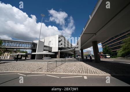 Preston, Großbritannien. Juni 2020. Bild zeigt Preston Busbahnhof von Ove Arup und Partners im Brutalistischen Architekturstil zwischen 1968 und 19 gebaut Stockfoto