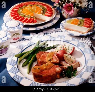 Abendessen Mit Schweinekotelett Stockfoto